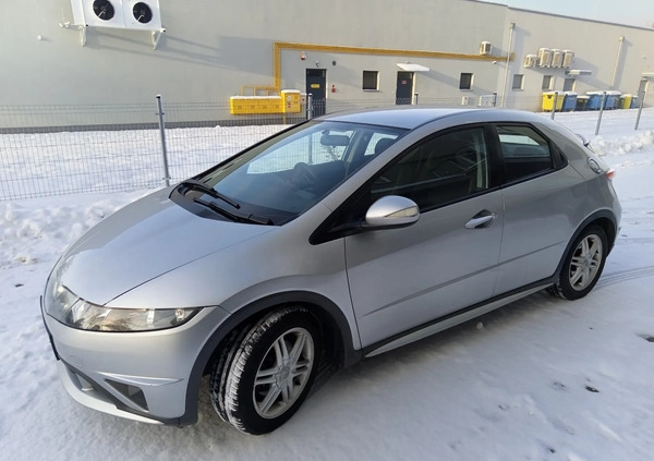 Honda Civic cena 8900 przebieg: 132000, rok produkcji 2008 z Elbląg małe 37